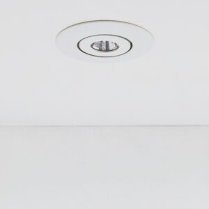 IZZY led kantelspot / 3W / 300lumen 2700K 70x25mm